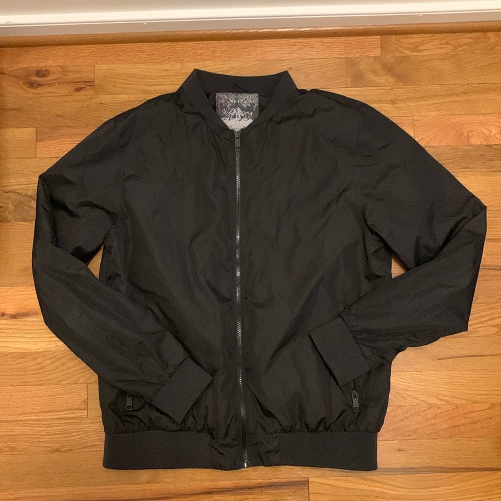 Whispering Smith black windbreaker size L